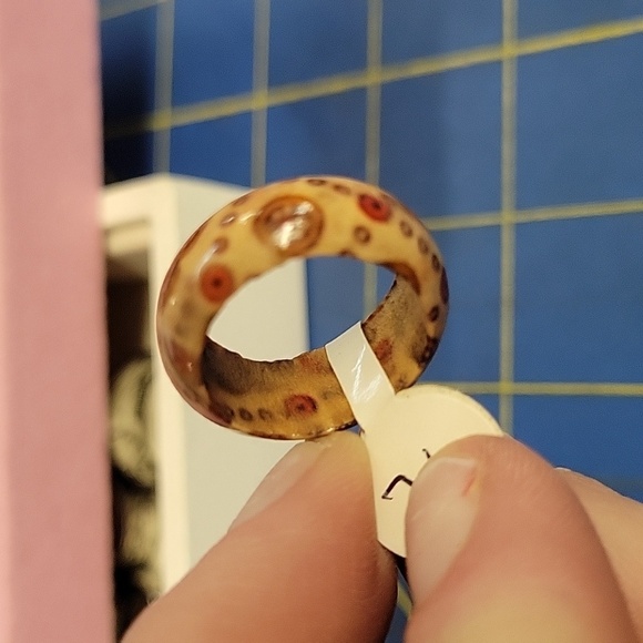 Wooden Ring Size 7 - Picture 3 of 3